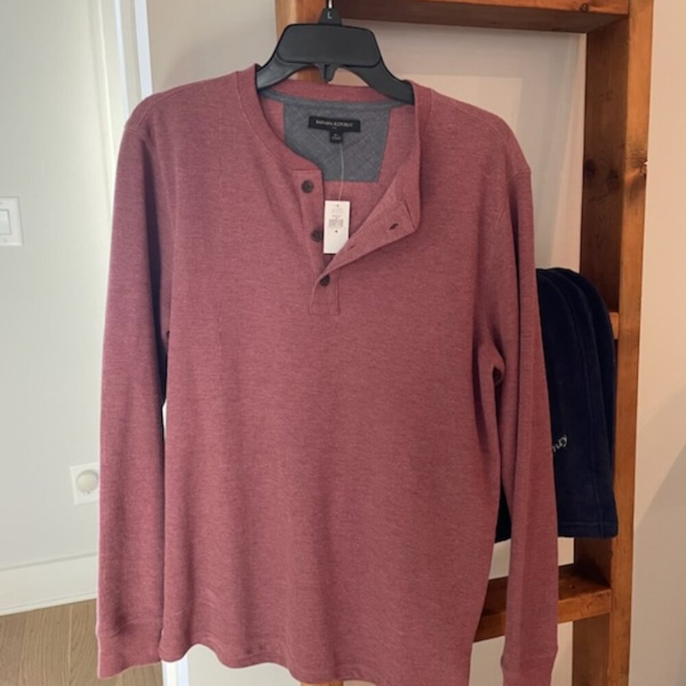 Men's Banana Republic Red Long Sleeve Pullover Size M